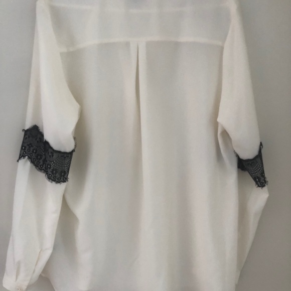 New sheer blouse - Picture 2 of 4